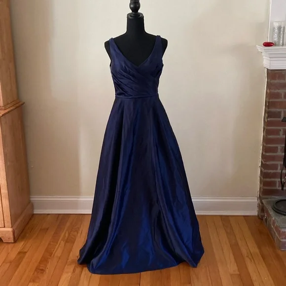 David’s Bridal Navy Blue bridesmaids dress size 10 - Picture 1 of 3